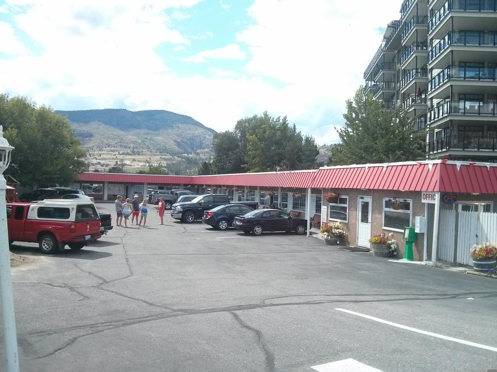 Holiday House Motel Penticton Kültér fotó