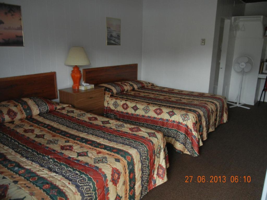 Holiday House Motel Penticton Szoba fotó