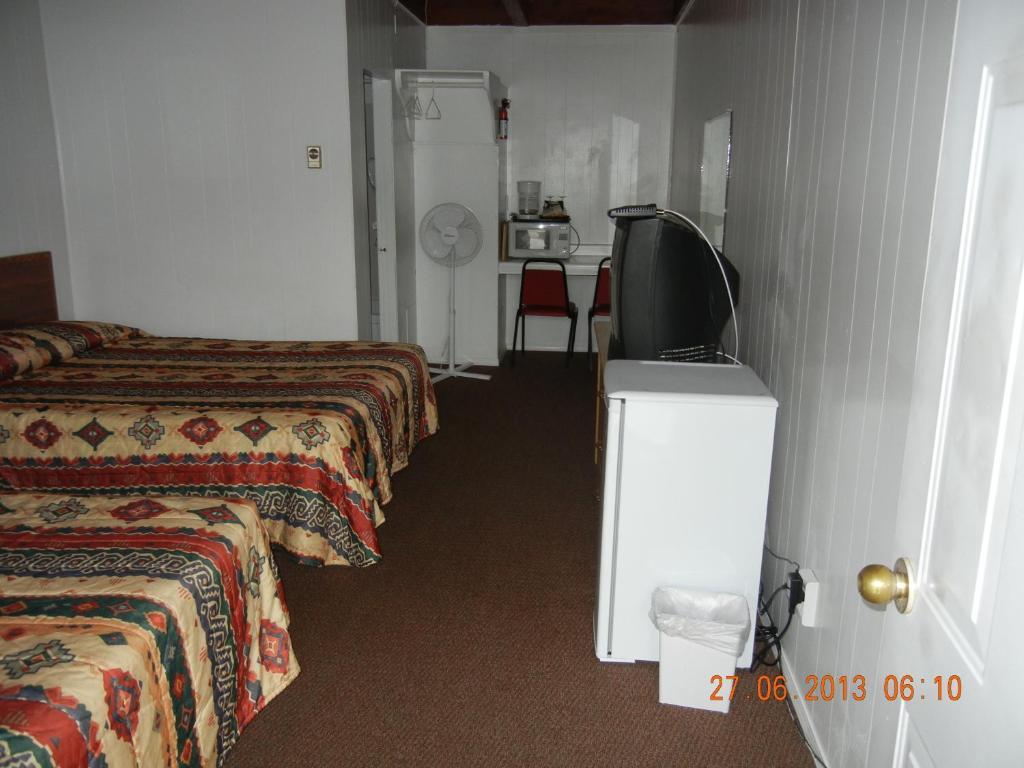 Holiday House Motel Penticton Szoba fotó
