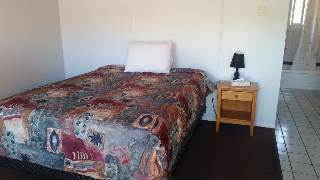 Holiday House Motel Penticton Kültér fotó